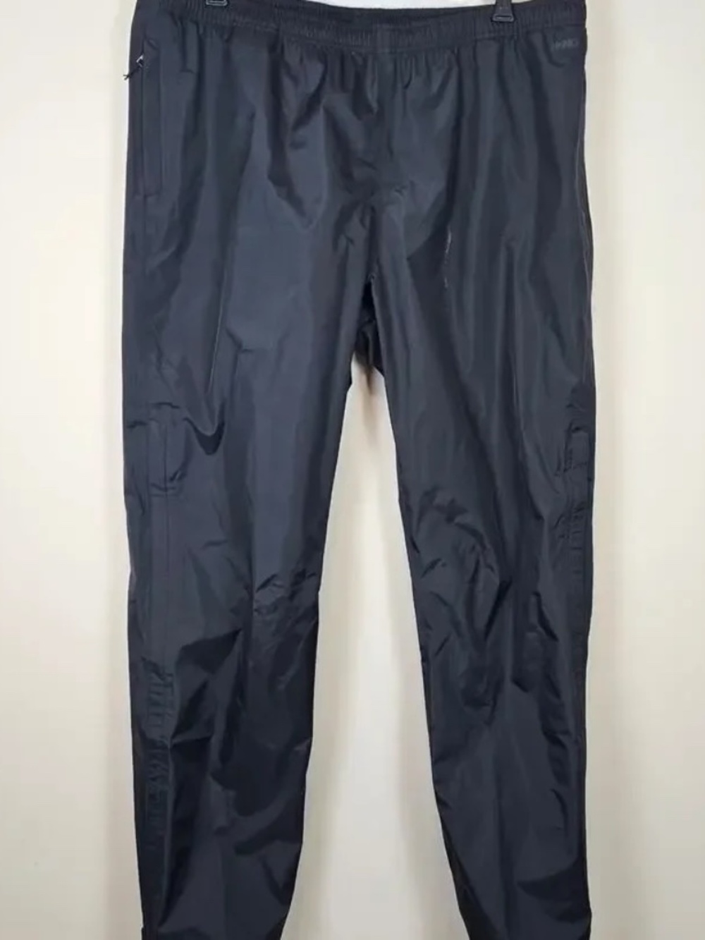 Men's M Vintage Patagonia Rain Pants in navy. Like new.